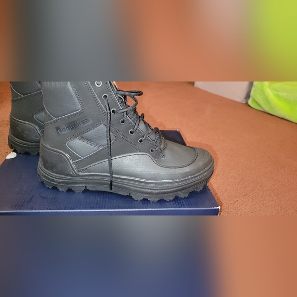 NEW Reebok Club C Sneaker Boots - Picture 6 of 12